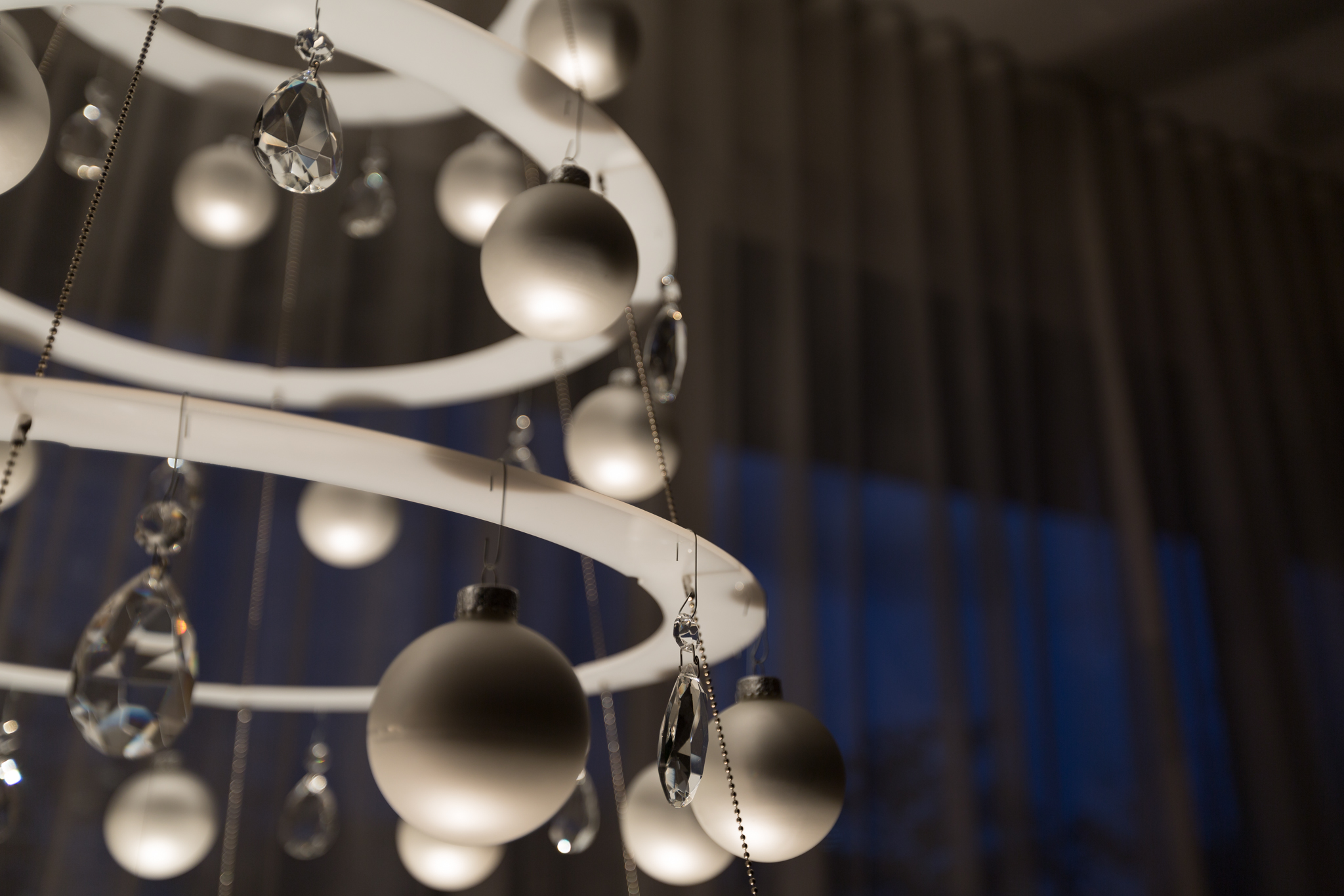 White Satin Ornaments Luxury Chandelier Crystal Modern White Satin Ornaments Luxury Chandelier Crystal