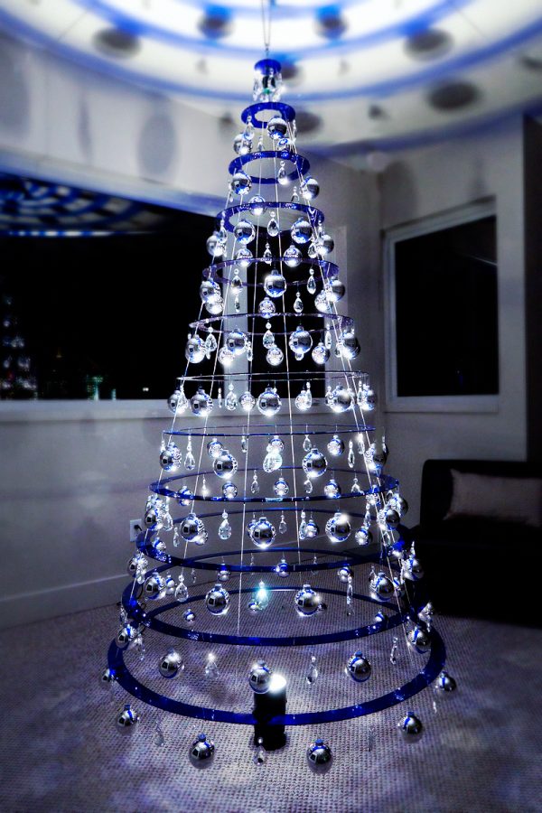 Red Xmas Tree 2021