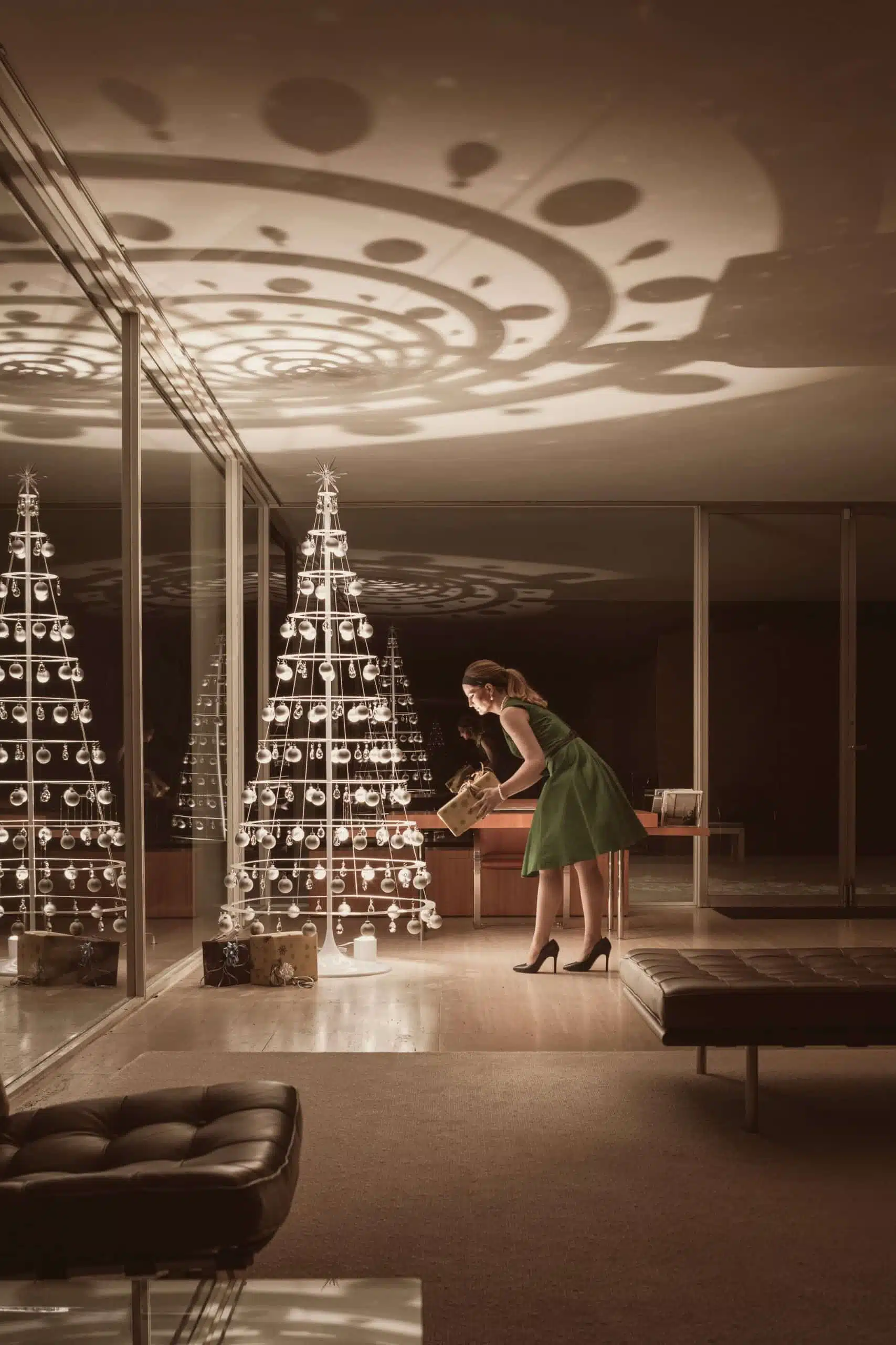 Classic 8′ Gallery Modern Christmas Trees