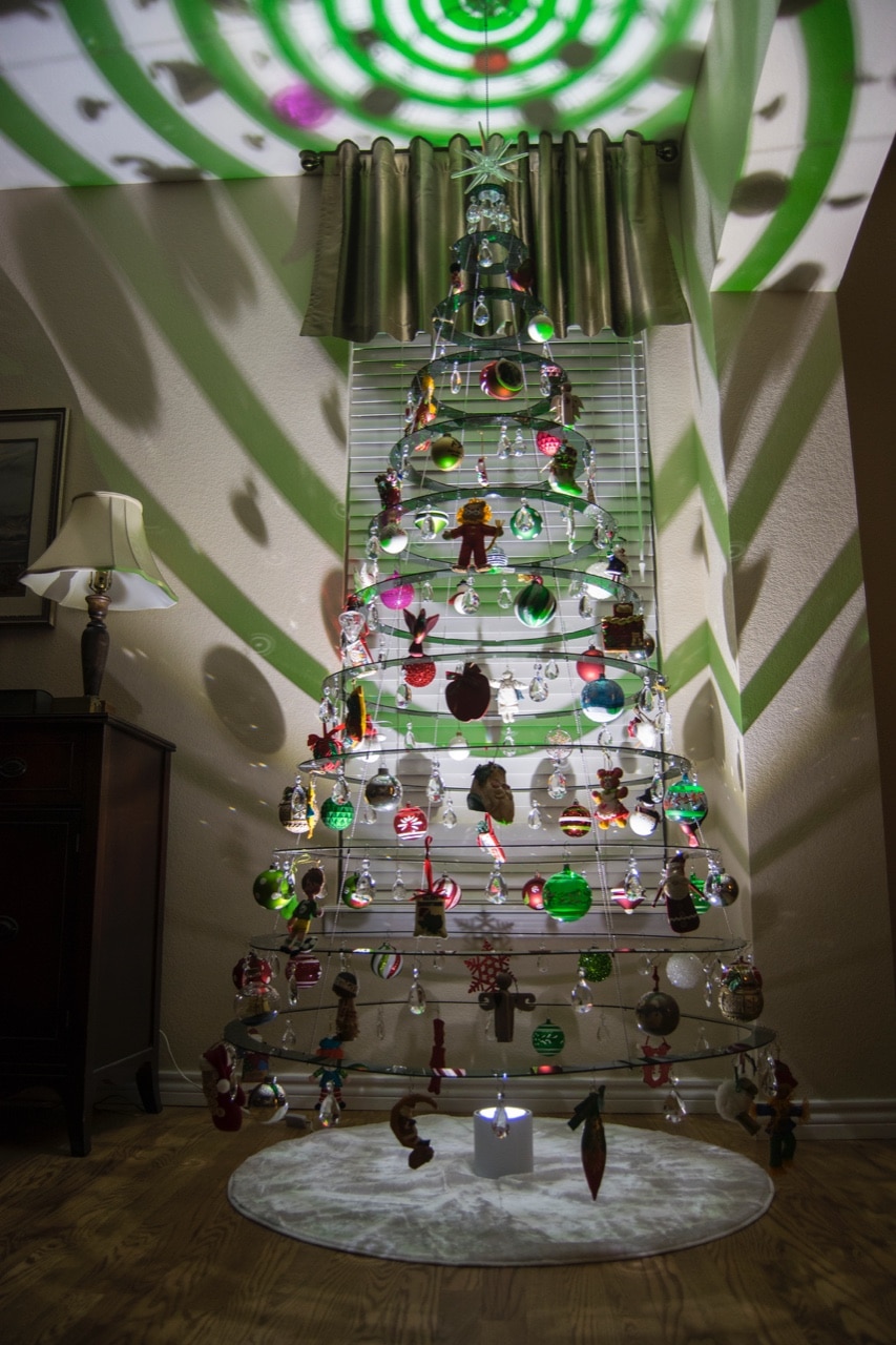 Classic 8' Colors (limited) Modern Christmas Trees