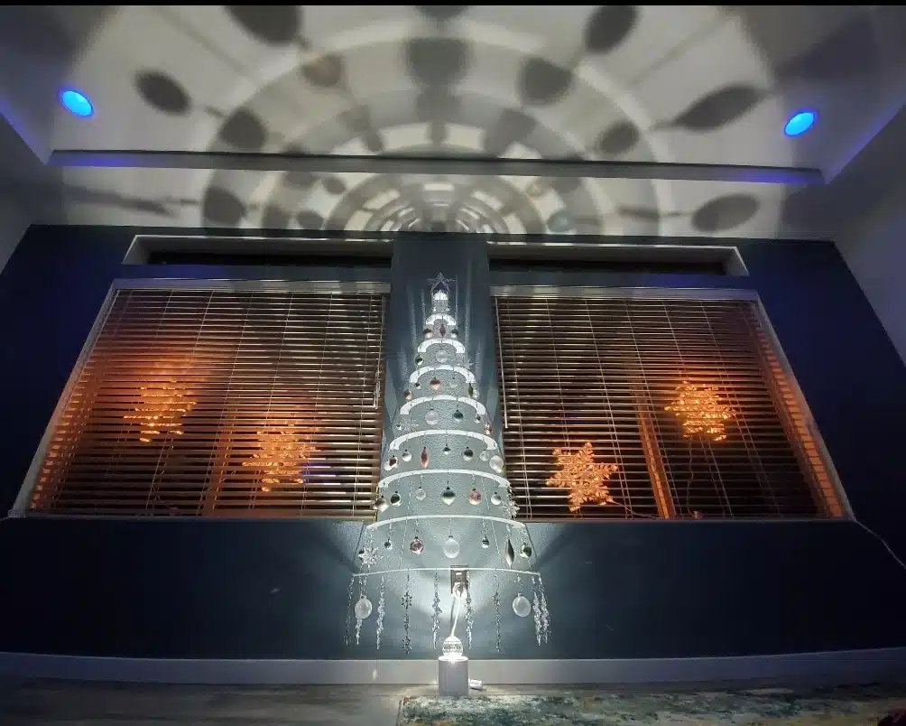 Wall 7′ Gallery Modern Christmas Trees