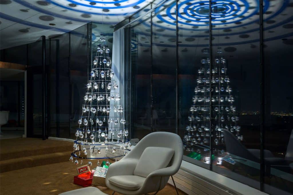 Sleeper House, Colorado - Modern Christmas Trees Sleeper House, Colorado - Modern Christmas Trees